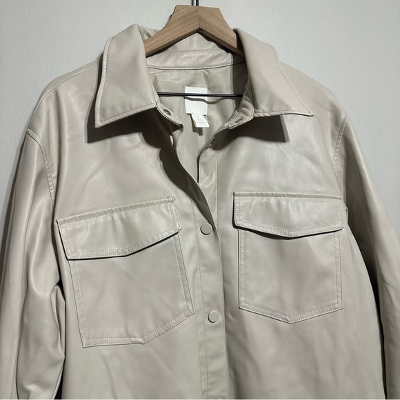 H&M Women’s Faux Leather Neutral Off White Jacket Oversized Grunge Size L - Picture 4 of 7